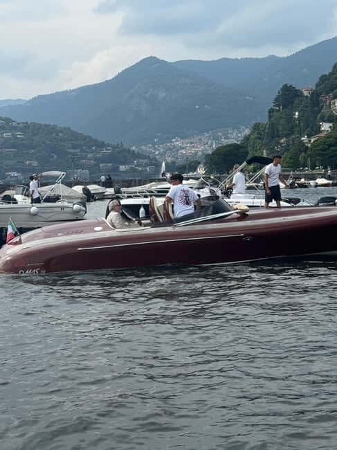 Lake Como 1 hour Luxury Private Wooden Boat Tour with driver - An In-Depth Look at the Lake Como MAS 28 Private Tour