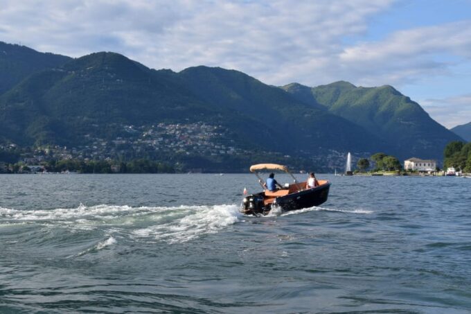 Lake Como: Boat Ride With an Elegant Black Boat - Booking Process