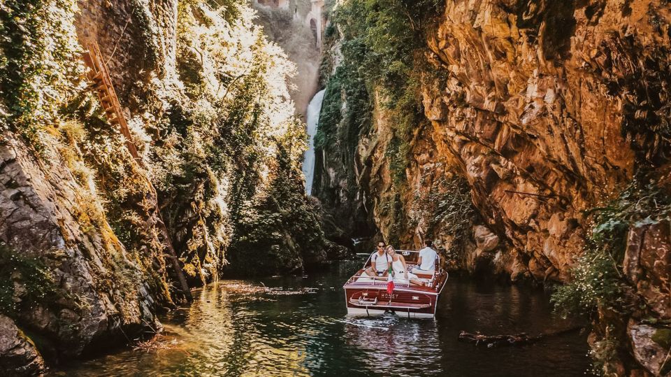 Lake Como: Classic Speedboat Private Tour With Lunch - Meeting Point and Itinerary