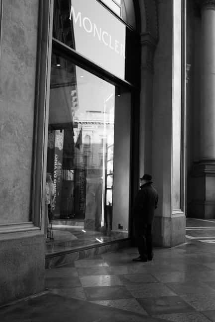 Lake Como: Documentary Photo Shoot for Authentic Memories - Authenticity and Quality