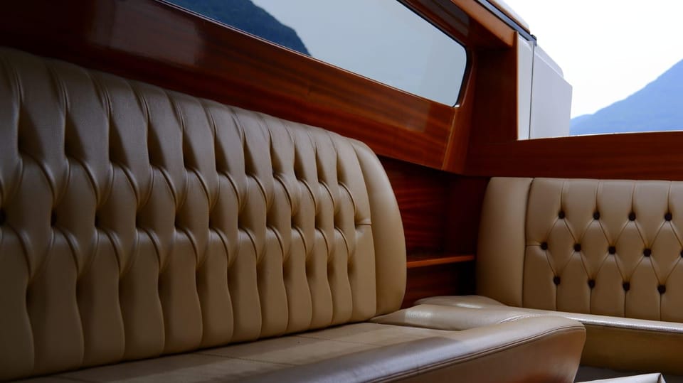 Lake Como: Exclusive Boat Tour - Tour Features