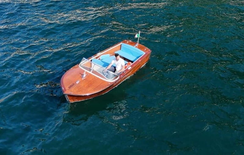 Lake Como: Private Vintage Boat Tour with Prosecco - Key Points