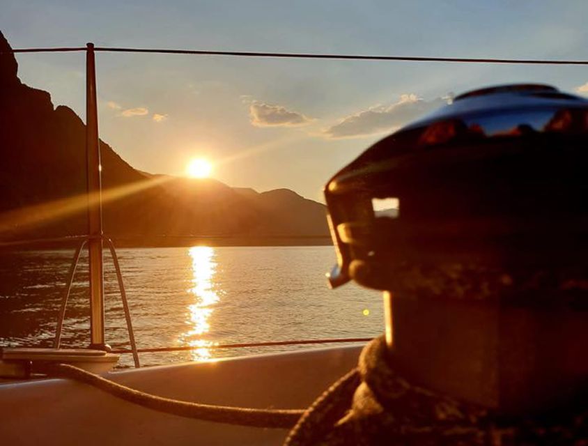 Lake Como: Romantic Sunset Experience - Experience