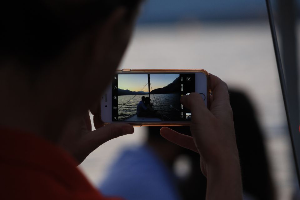 Lake Como: Romantic Sunset Experience - Highlights