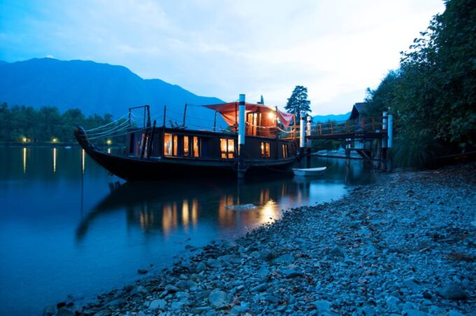 Lake Como: Villa Del Balbianello and Velarca Boat Tour - Parking Considerations