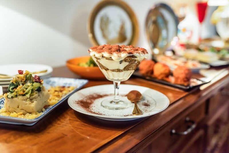 Lake Garda: Dining Experience at a Local's Home - Key Points
