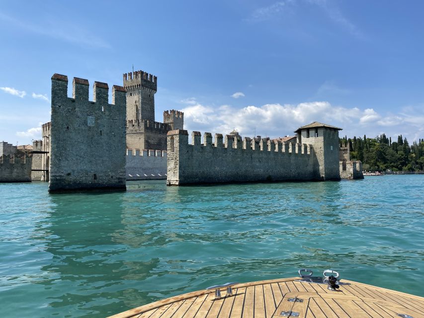 Lake Garda: Historic Castle Cruise With Wine Tasting - Discovering Bardolino Wines