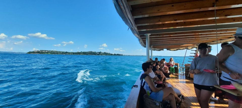 Lake Garda: Sightseeing Cruise, Sirmione Visit, & Aperitif - Tour Highlights