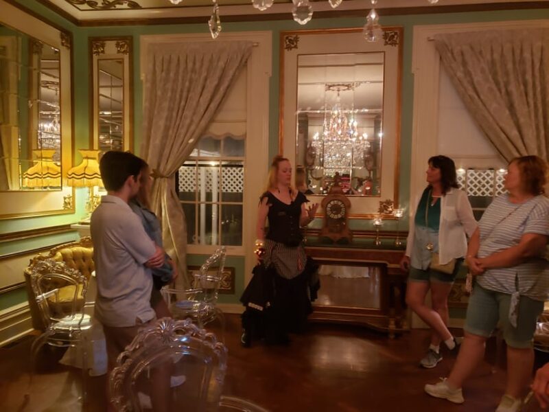 Lake Geneva: Ghost Walking Tour - Meeting Point