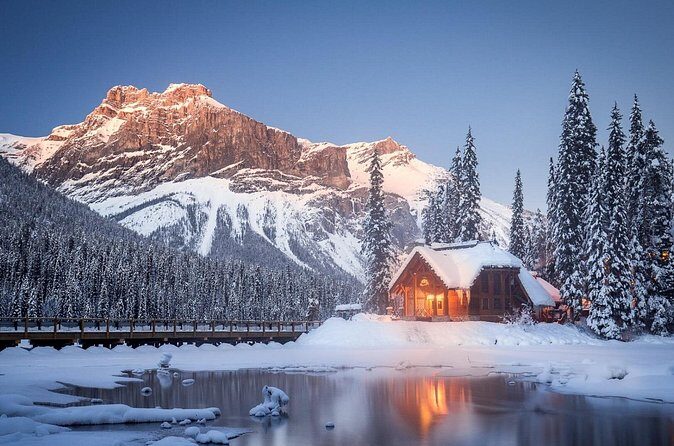 Lake Louise, Emerald Lake, Johnston Canyon from Canmore/Banff - FAQs