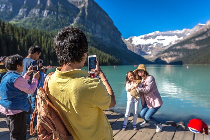 Lake Louise & Lake Moraine Tour - Start at Lake Louise: A Glimpse of Glacial Majesty