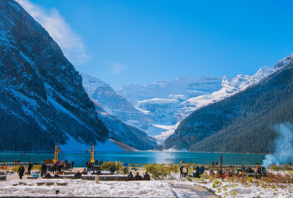 Lake Louise, Moraine Lake and Peyto Lake Full Day Tour - Visiting Lake Louise Visitor Centre