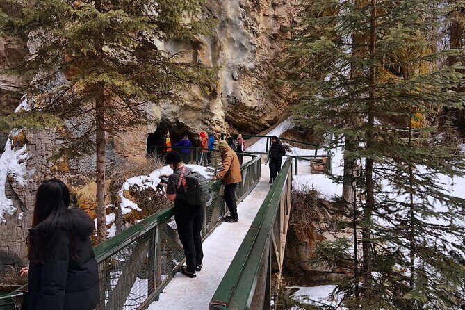 Lake Louise, Moraine Lake, Emerald Lake and Johnston Canyon Tour - Introduction