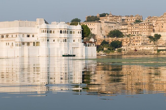 Lake Pichola Boat Cruise & Lake Side Dinner - Good To Know