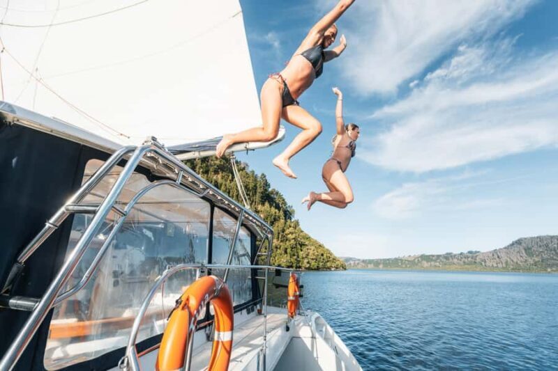 Lake Taupo: Luxury Sailing Catamaran to Mori Rock Carvings - Who Will Love This Tour?