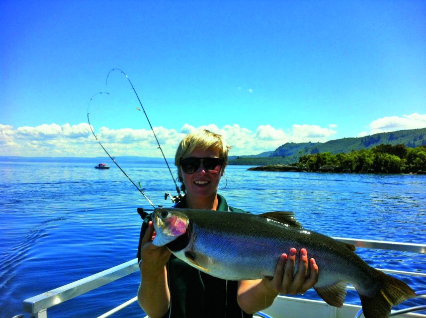Lake Taupo: Maori Rock Carvings 10.30 AM 1.5-Hour Cruise - Key Points