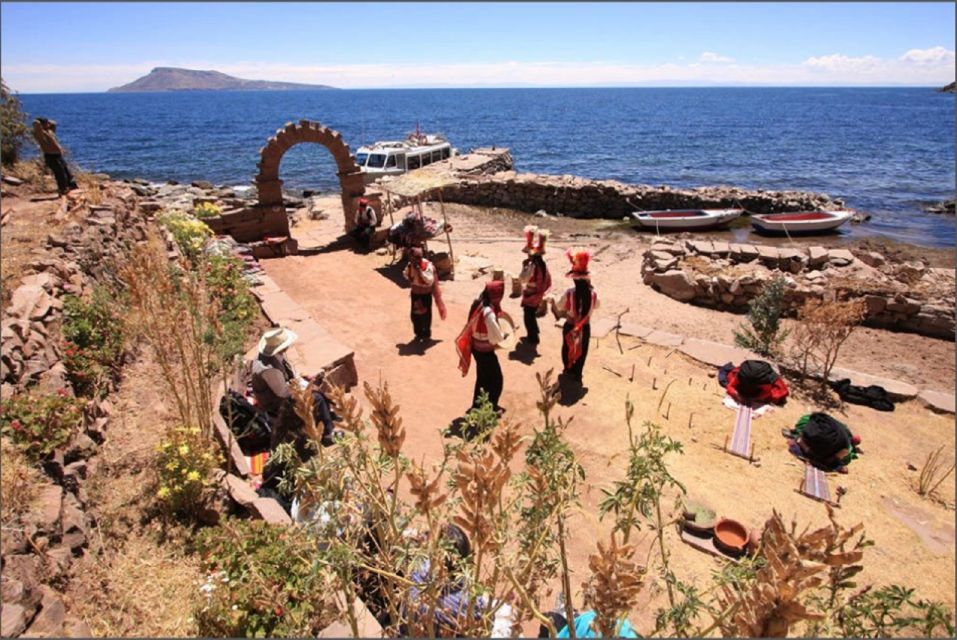 Lake Titicaca 2-Day Tour to Uros, Amantani and Taquile - Highlights of Day 1