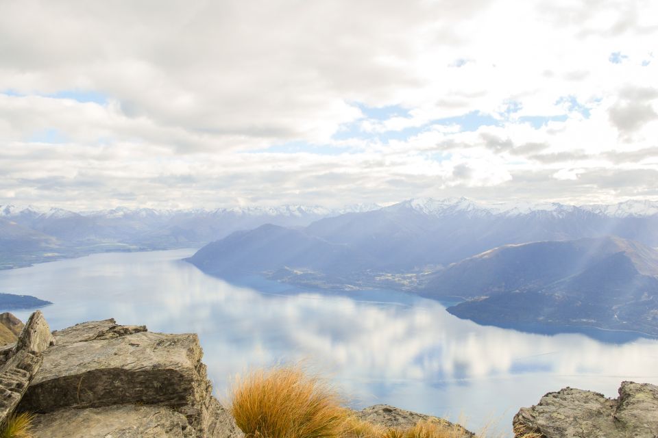 Lake Wakatipu Extended 30-Minute Heli Tour & Alpine Landing - Flight Experience