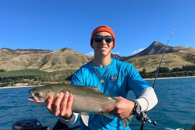 Lake Wakatipu Queenstown: 3 Hour Fishing Adventure by Boat - Setting the Scene: A Scenic Fishing Retreat on Lake Wakatipu