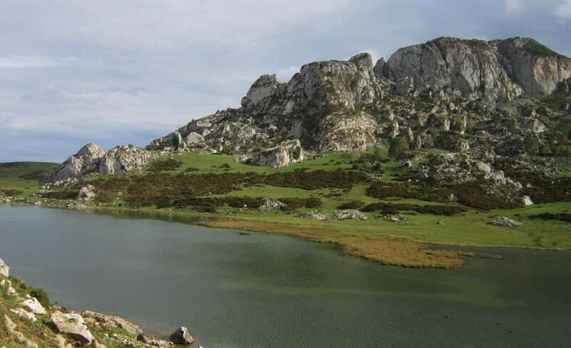 Lakes of Covadonga and Sanctuary of Covadonga: Guided and interpreted tour - Who Will Love This Tour?