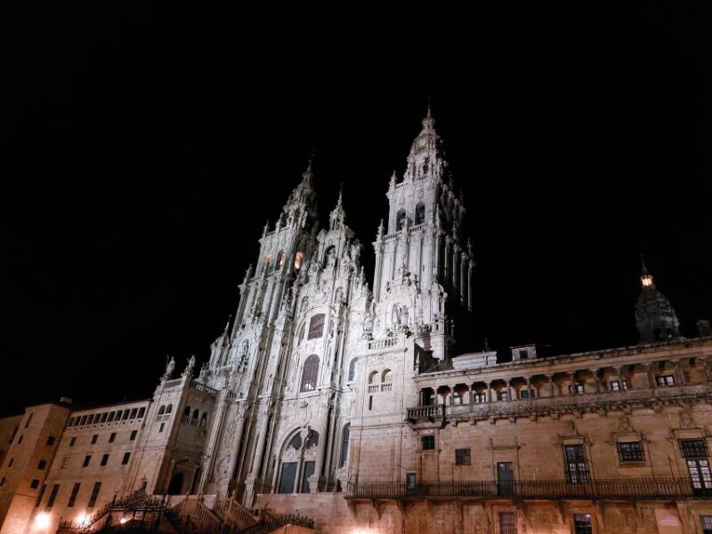 Land of Legends & Meigas Night Tour in Santiago - Inclusions and Exclusions