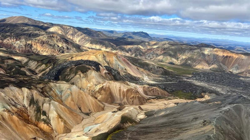 Landmannalaugar: Helicopter tour with 3 Landings - The Experience of the Landings