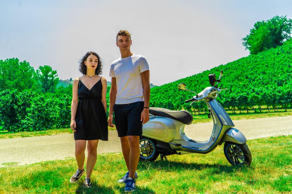 Langhe: Vespa Tour With a Delicious Barolo Wine Tasting - Discover the Langhe Region