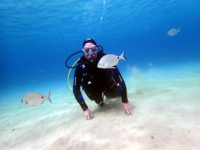 Lanzarote: Beginner Diving Course Costa Teguise (2 Dives) - Frequently Asked Questions