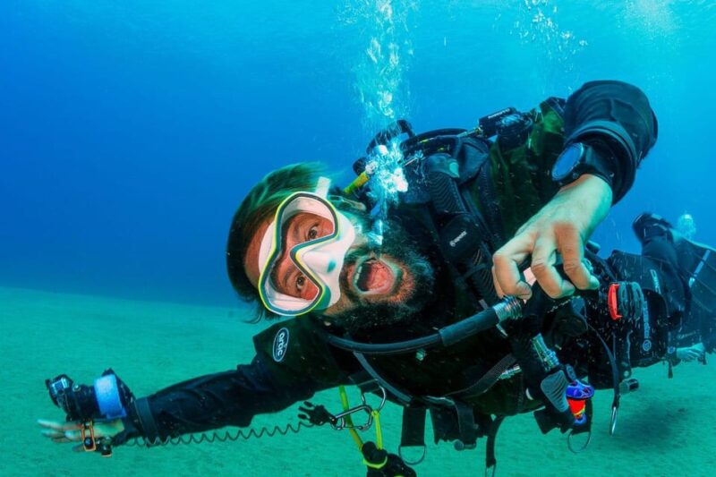 Lanzarote: Diving Baptism in Puerto De Carmen 2 Dives - Included Amenities and Requirements