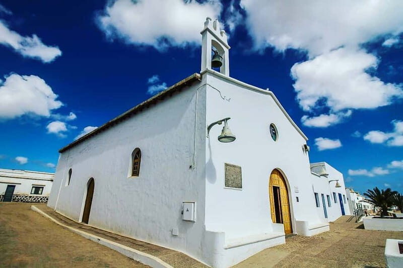 Lanzarote: Ferry to La Graciosa with Wi-Fi (free parking) - Authentic Experiences and Traveler Feedback