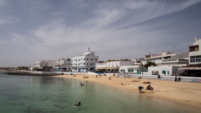 Lanzarote: Fuerteventura Return Ferry Ticket With Bus - Ferry Experience
