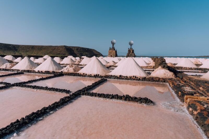 Lanzarote: Janubio Salt Flats Guided Tour - Experience Highlights