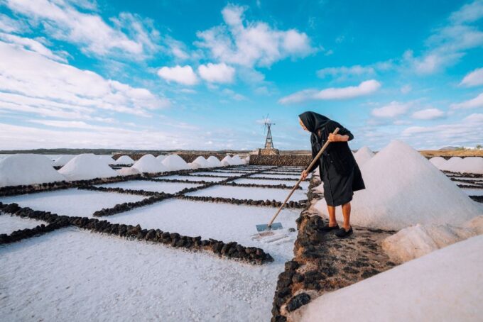 Lanzarote: Janubio Salt Flats Guided Tour - Meeting Point