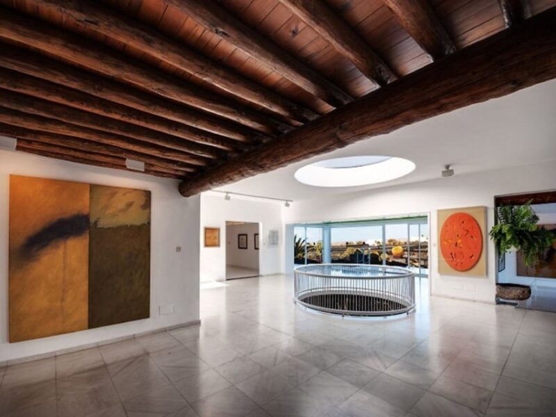 Lanzarote: Legacy of César Manrique Guided Tour - Tour Inclusions and Language Options
