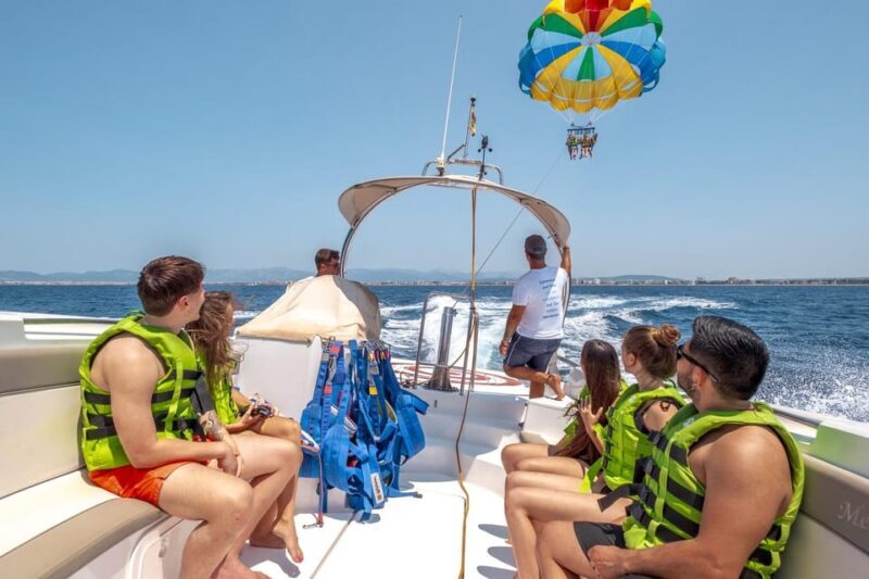 Lanzarote: Parasailing Adventure in Puerto del Carmen - Guides and Safety: Why They Matter