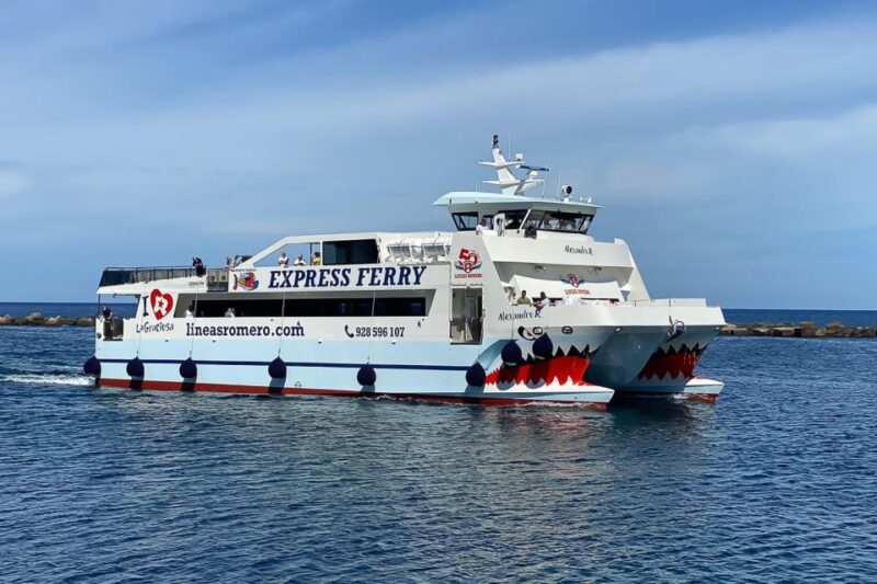 Lanzarote: Roundtrip Ferry Ticket to La Graciosa With Wi-Fi - Ferry Experience