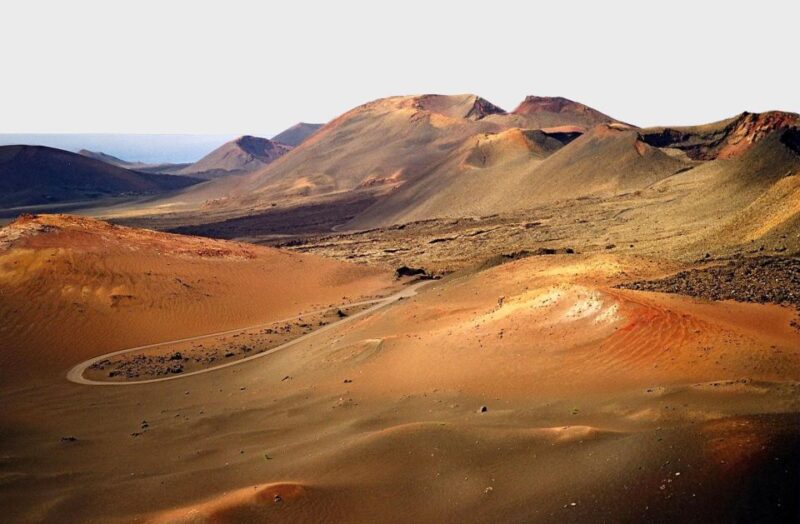 Lanzarote: Timanfaya and Cueva De Los Verdes Day Trip - Itinerary Highlights