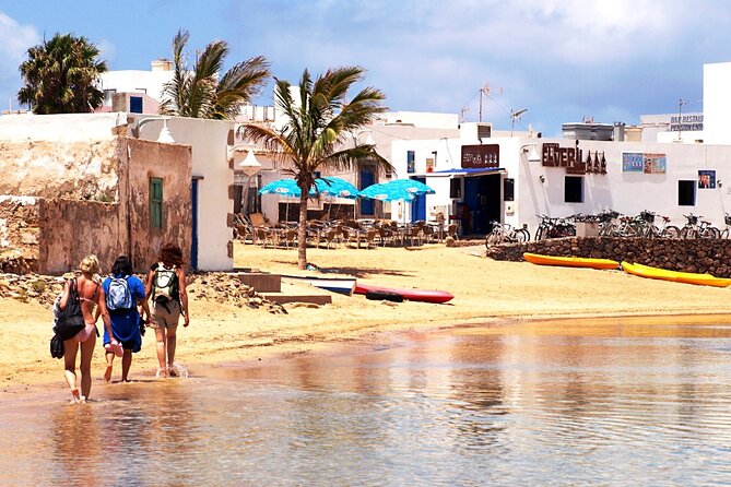 Lanzarote Tour: Lagomar Museum, Guatiza Cactus Garden & La Graciosa Island - Lagomar Museum Experience