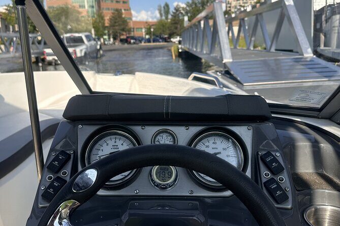 Larson Boat Rental - A Closer Look at Larson Boat Rental in Kelowna