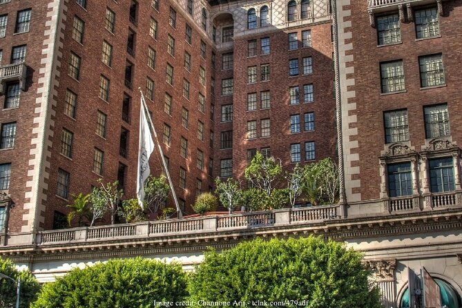 LAs Art Deco & Beaux Art Architecture: Private Walking Tour - Tour Guide and Photography