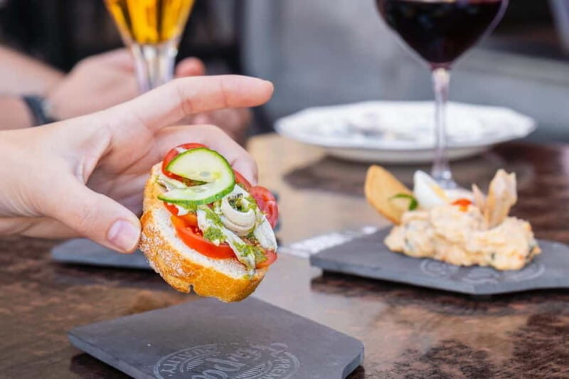 Las Palmas: Gourmet Tapas and Wine Tour in the Old Town - The Value of the Tour
