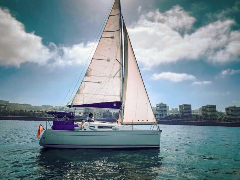 Las Palmas: Learn to Sail With Our Sailboat. - Discover the Jeanneau Sun Odyssey 26 Yacht