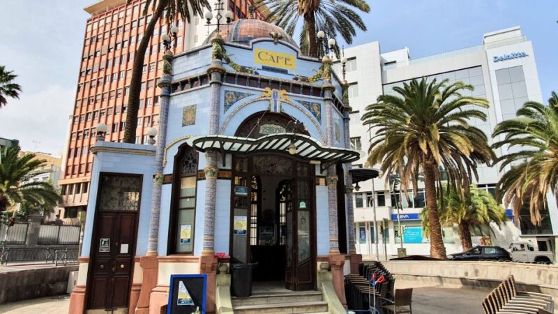 Las Palmas: Old Town Highlights Self-Guided Walking Tour - Discovering Triana and Vegueta