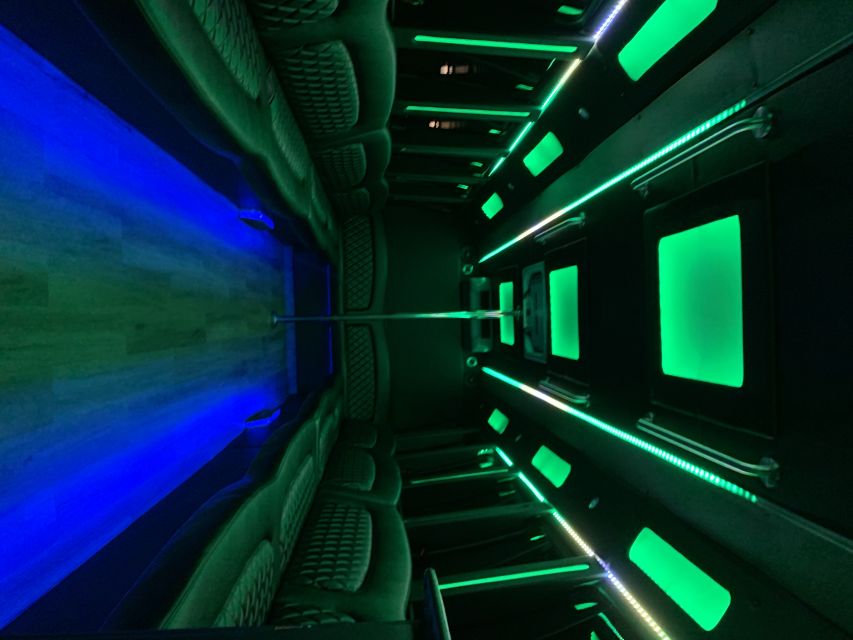 Las Vegas Airport: Party Bus 1-Way Transfer - Booking Information