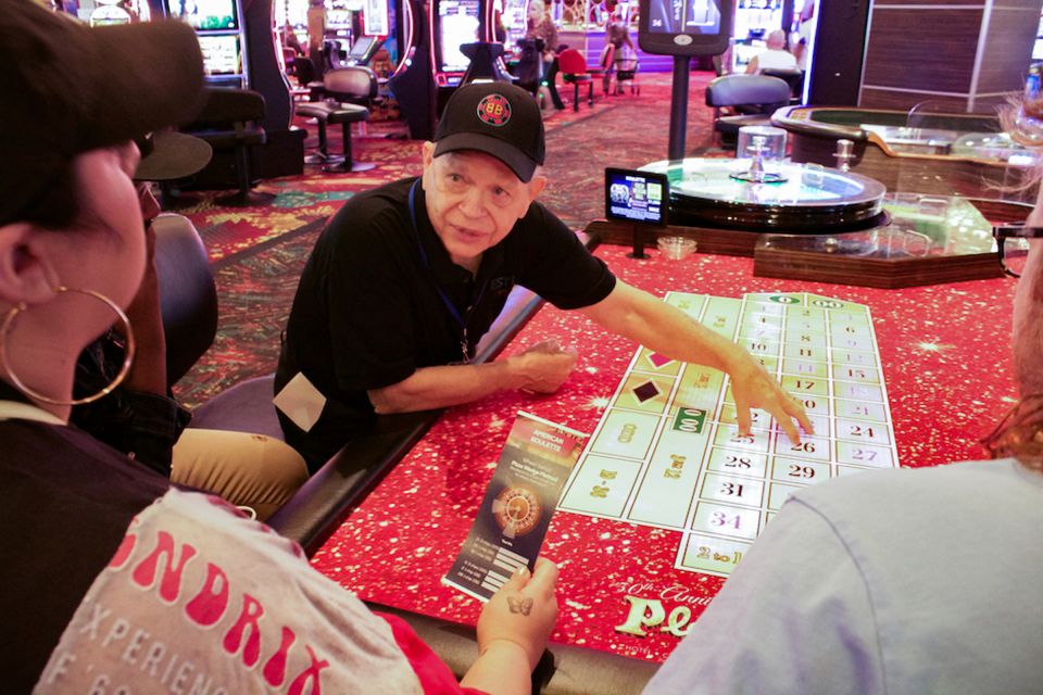 Las Vegas Casino: Gambling Class at the Plaza Hotel & Casino - Key Points