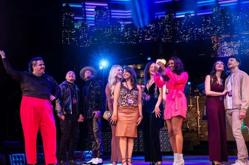 Las Vegas: Cirque du Soleil Mad Apple VIP Social Experience - What to Expect During the Performance