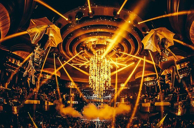 Las Vegas Club Crawl with Party Bus and Free Drinks - Value and Practical Considerations