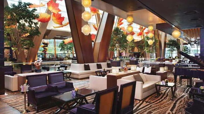 Las Vegas: Club Crawl with Party Bus, Drinks, and Fast Entry - Key Points