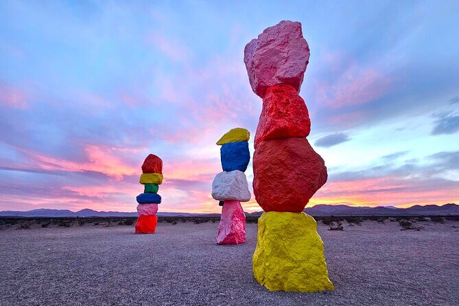 Las Vegas Day Tour Hoover Dam, Seven Magic, Red Rock & Fremont - Key Points