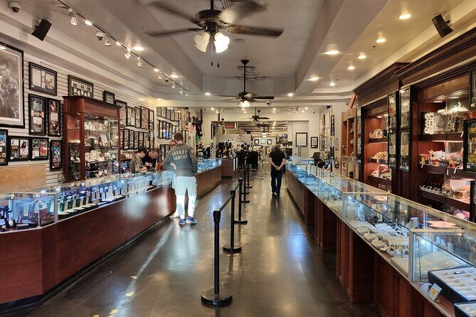 Las Vegas Day Tour Hoover Dam, Seven Magic, Red Rock & Fremont - The Sum Up